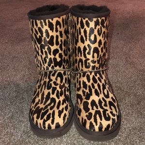 EUC Rare Size 7 Cheetah Print Uggs